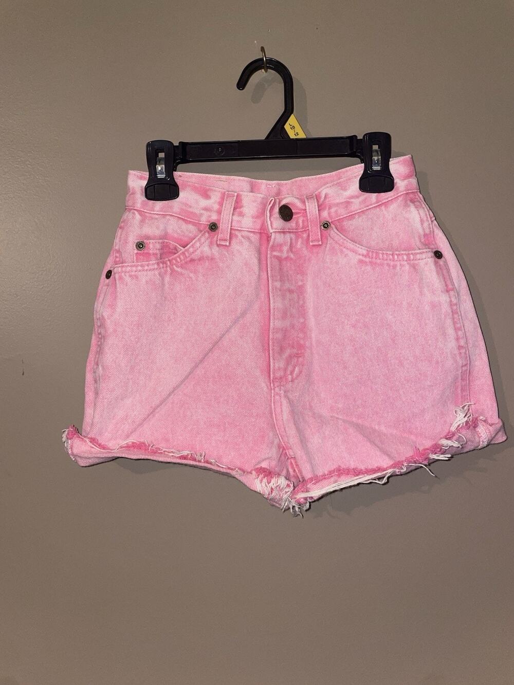 Vintage Lee Pink Acid Wash Denim High Rise Cut Off Shorts Studded Size 000